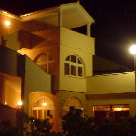 Apartments Jakovcev Betina  Exterior photo