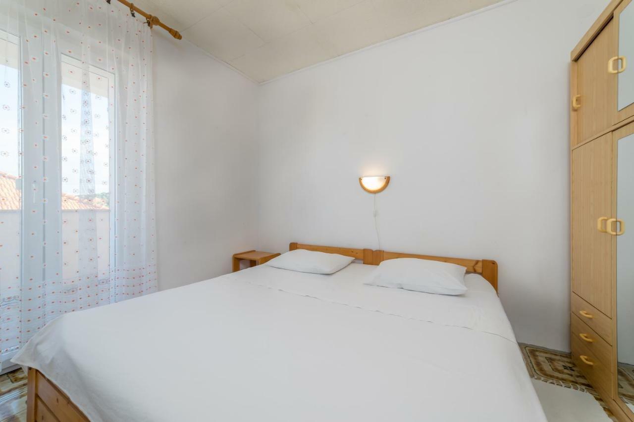 Apartments Jakovcev Betina  Exterior photo